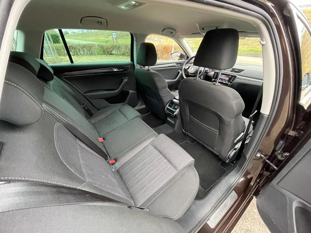 Skoda Superb 1.4 TSI Edition Plus, снимка 7 - Автомобили и джипове - 54080940