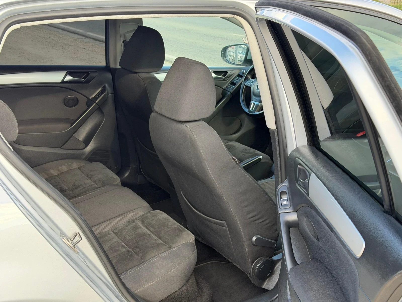 VW Golf 2.0TDI 110k.s 6s.k HIGHLINE | Mobile.bg � ����������� 12