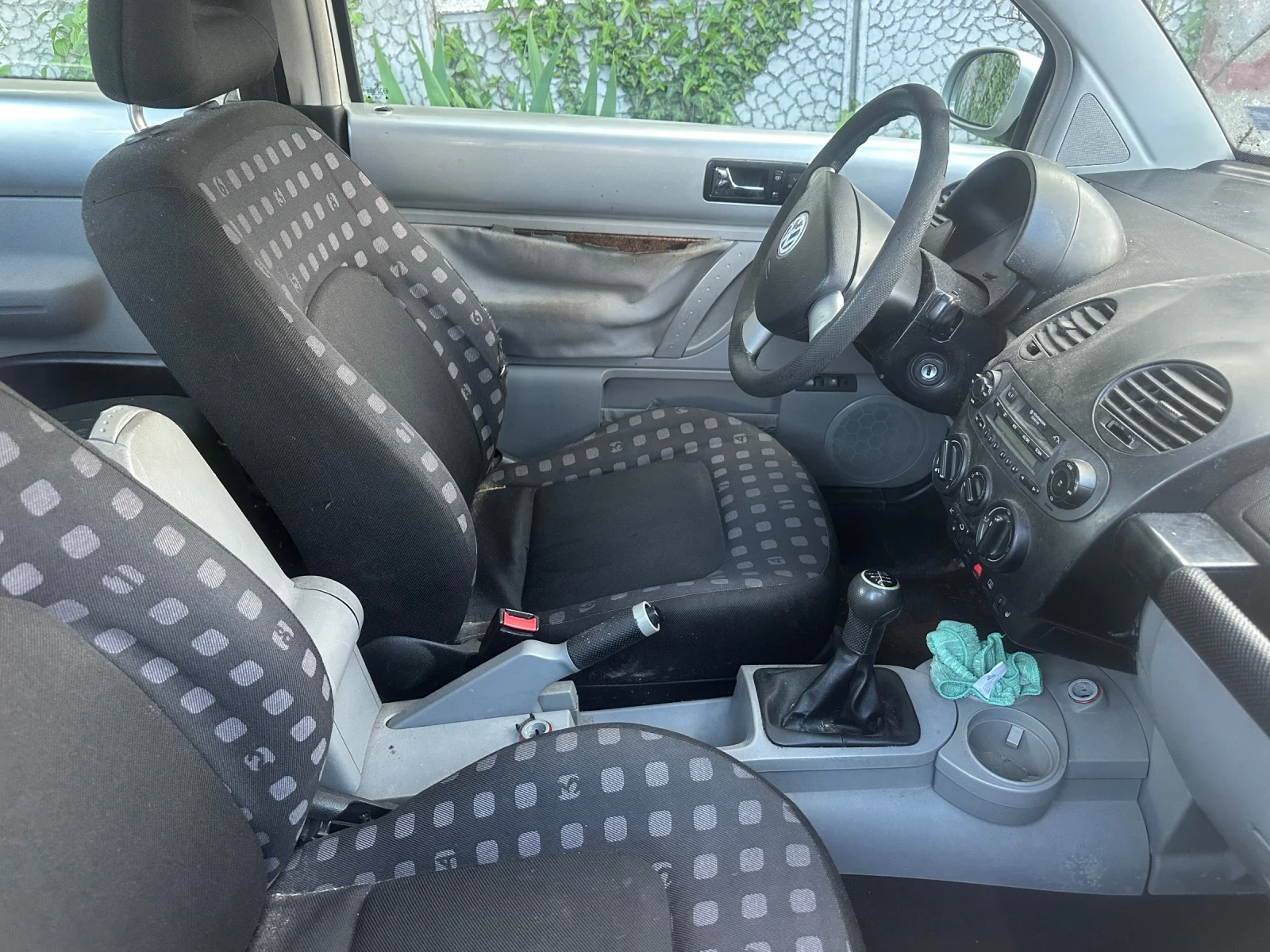 VW New beetle 2.0, снимка 5 - Автомобили и джипове - 54443258