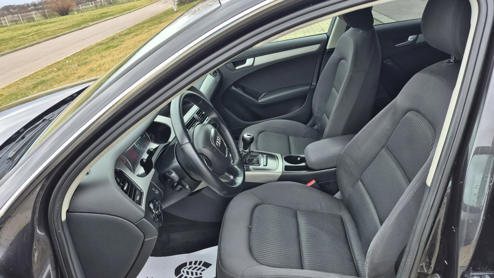 Audi A4 2.0TDI * Седан * Подгрев * Автопилот* Бартер , снимка 9 - Автомобили и джипове - 54549754