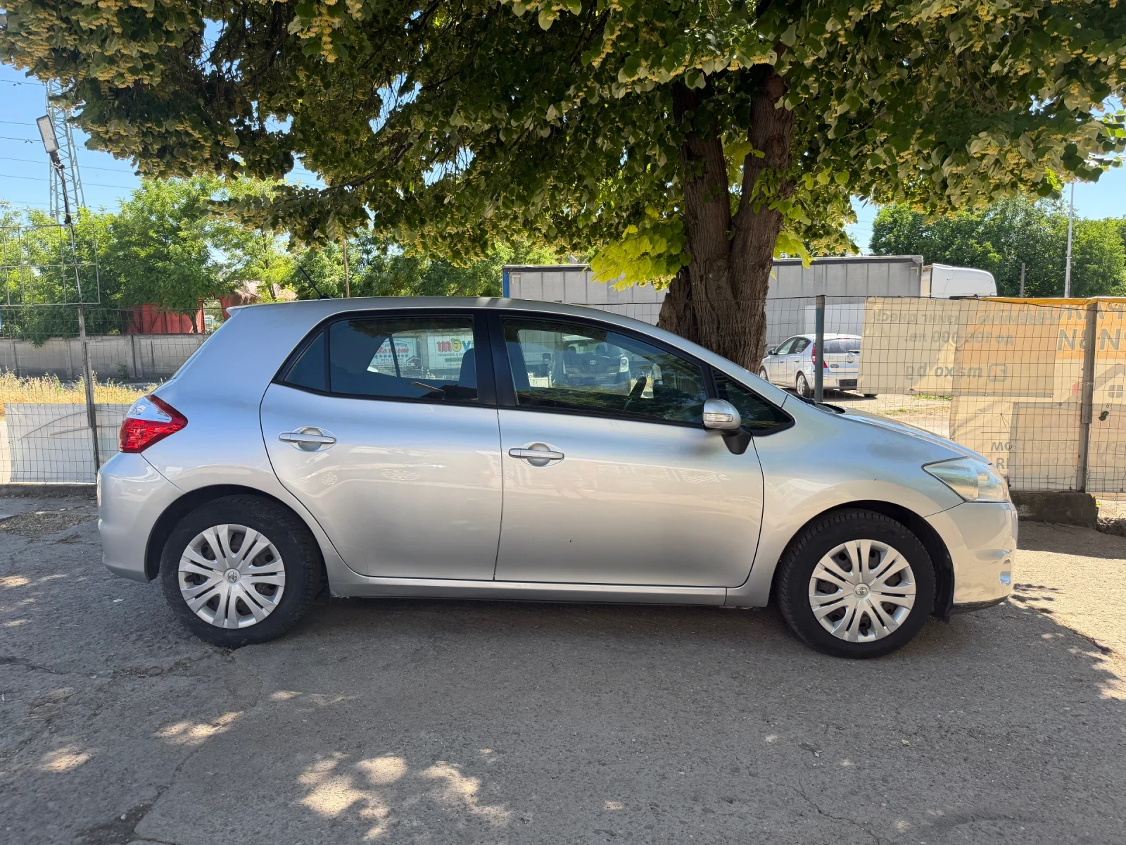 Toyota Auris 1.6!132к.с.FACELIFT!ШВЕЙЦАРИЯ!!!!ТОП СЪСТОЯНИЕ, снимка 4 - Автомобили и джипове - 54930262