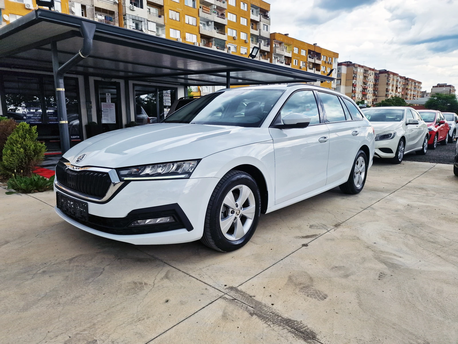 Skoda Octavia 2.0 TDI, снимка 8 - Автомобили и джипове - 54967738