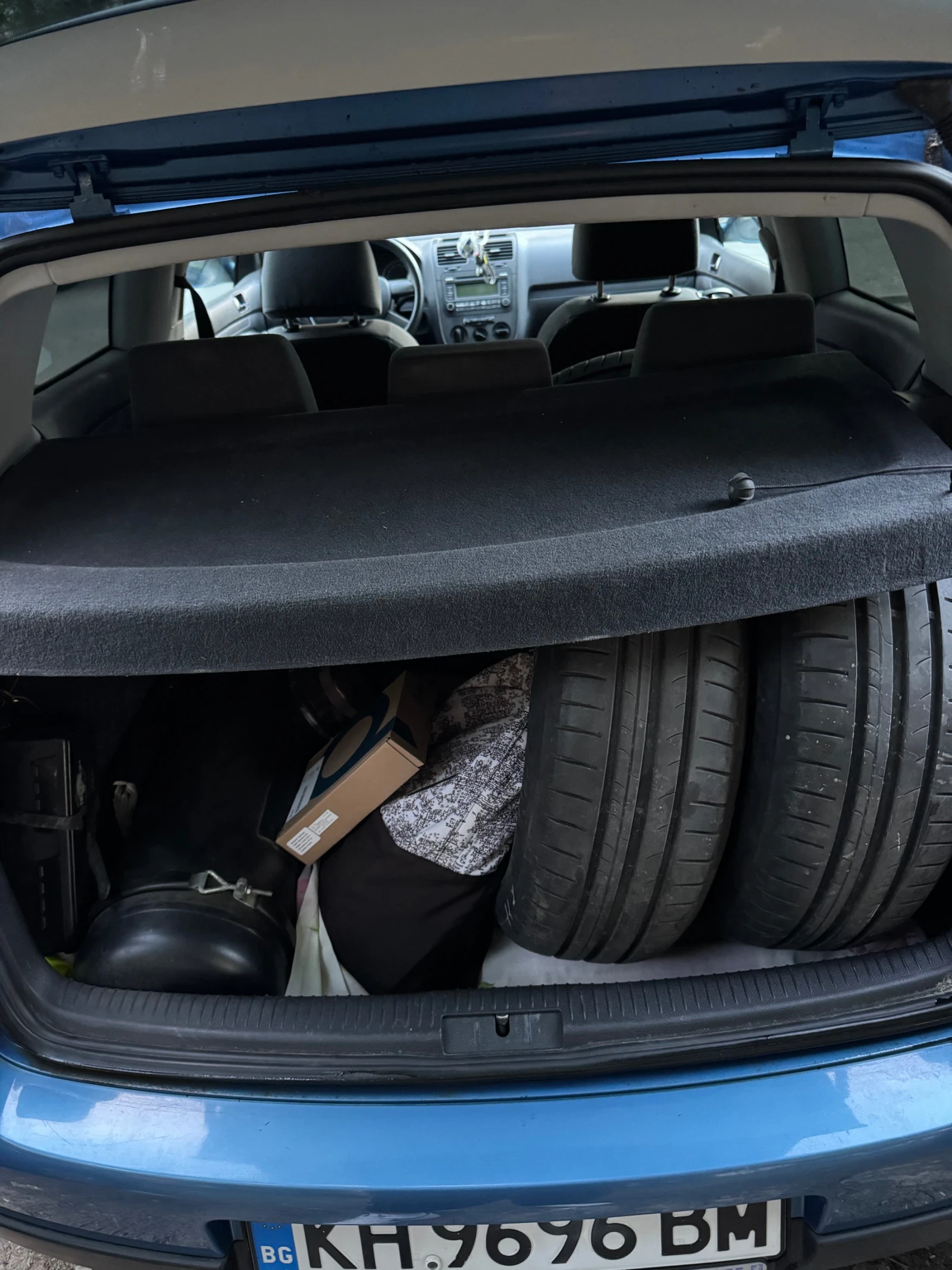 VW Golf V, снимка 8 - Автомобили и джипове - 55081110