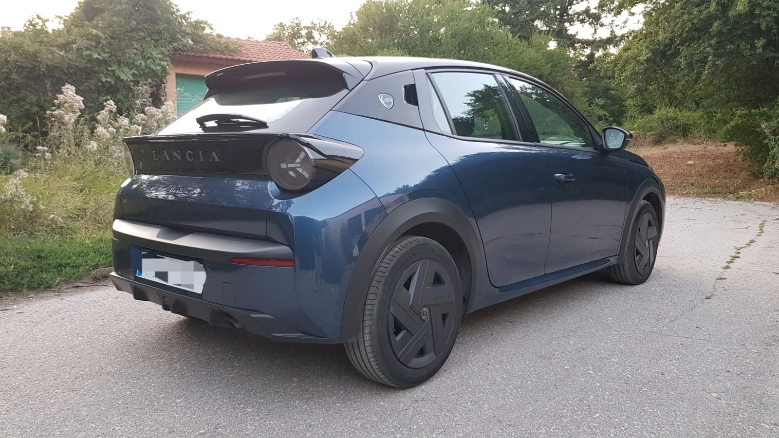 Lancia Ypsilon 1.2Hybrid, снимка 5 - Автомобили и джипове - 55594346