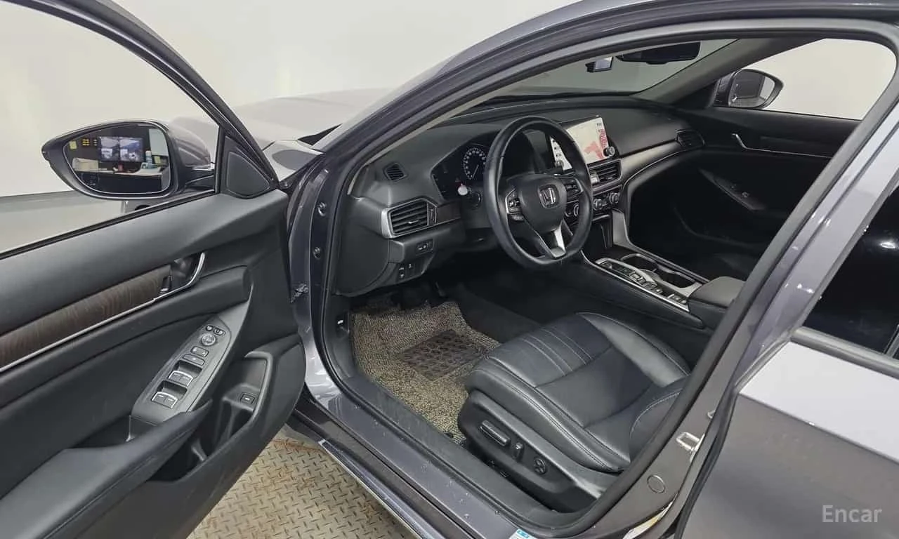 Honda Accord * 2.0 Hybrid EX L * , снимка 10 - Автомобили и джипове - 56310513
