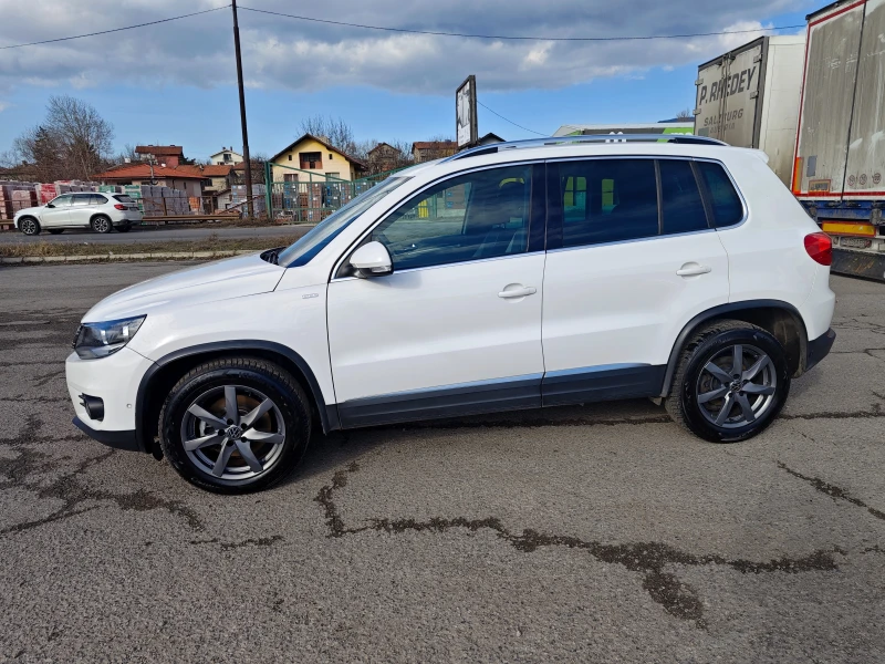 VW Tiguan 2, 0TDi Live Edition 177ks, снимка 2 - Автомобили и джипове - 48954918