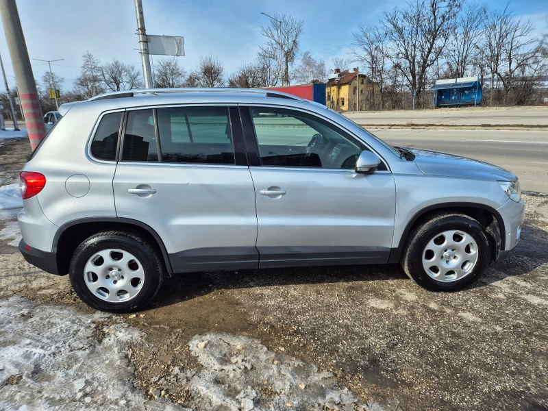 VW Tiguan 2.0 TDI 4x4, снимка 8 - Автомобили и джипове - 49243652