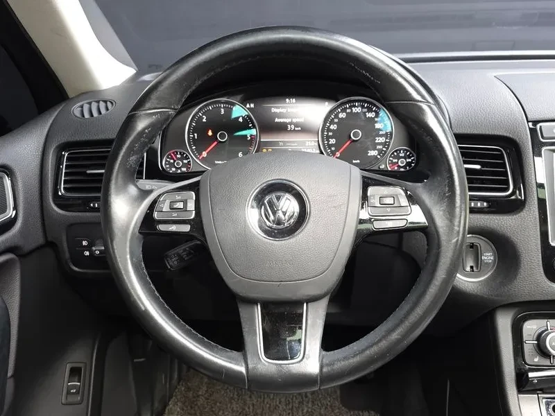 VW Touareg V6 3.0 Tdi Bluemotion 7P5, снимка 13 - Автомобили и джипове - 55101536