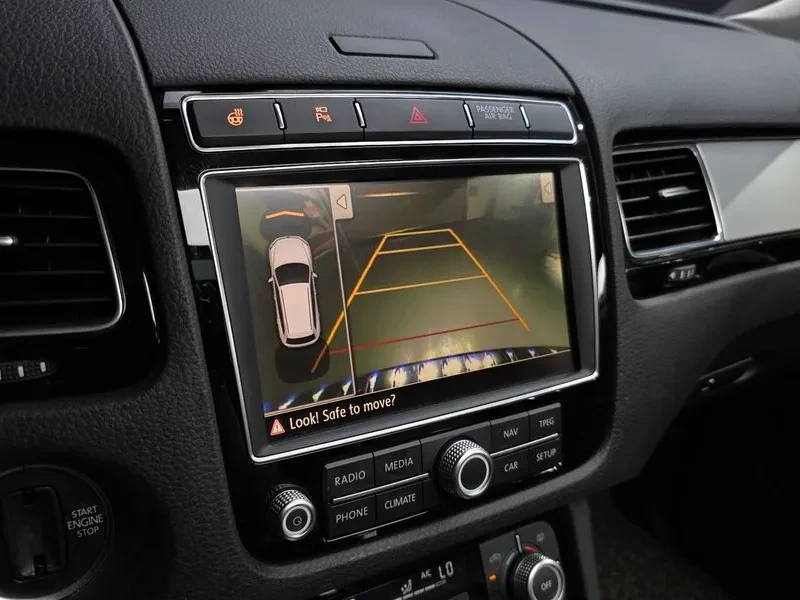 VW Touareg V6 3.0 Tdi Bluemotion 7P5, снимка 15 - Автомобили и джипове - 55101536