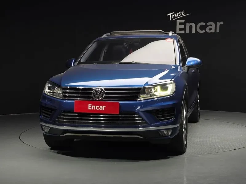 VW Touareg V6 3.0 Tdi Bluemotion 7P5, снимка 3 - Автомобили и джипове - 55101536