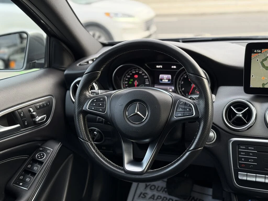 Mercedes-Benz GLA 250 4MATIC AMG* PANO* ПОДГРЕВ* AMBIENT* BLINDSPOT*  - изображение 10