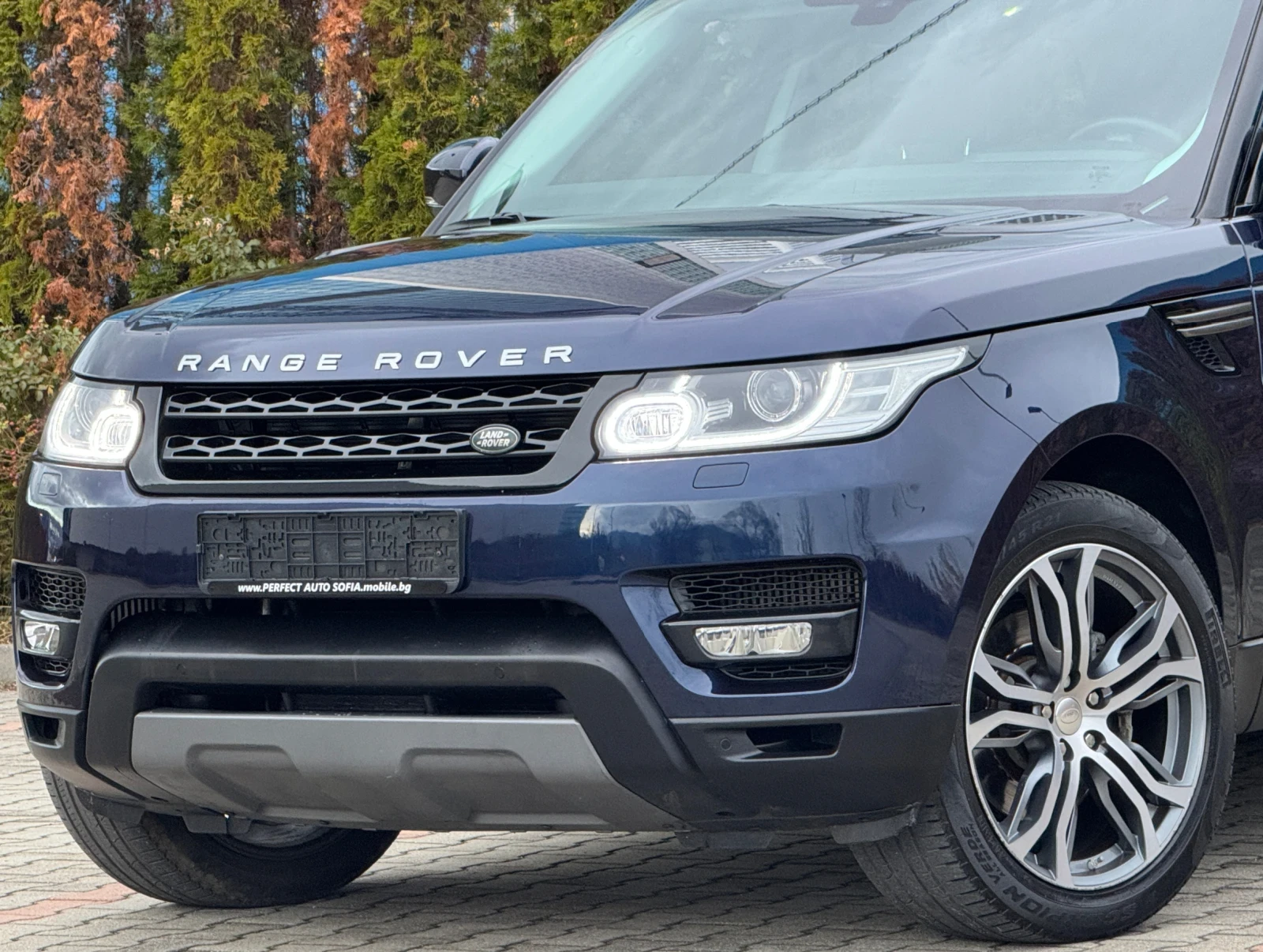 Land Rover Range Rover Sport 3.0HSE-КОЖА-НАВИ-ПОДГРЕВ-LED-ОТЛИЧЕН-ТОП-СЪСТОЯНИЕ - изображение 2