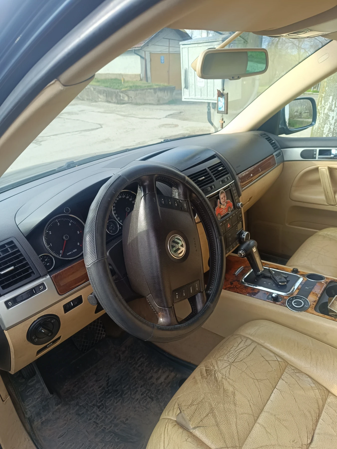 VW Touareg 3000, снимка 7 - Автомобили и джипове - 54039444