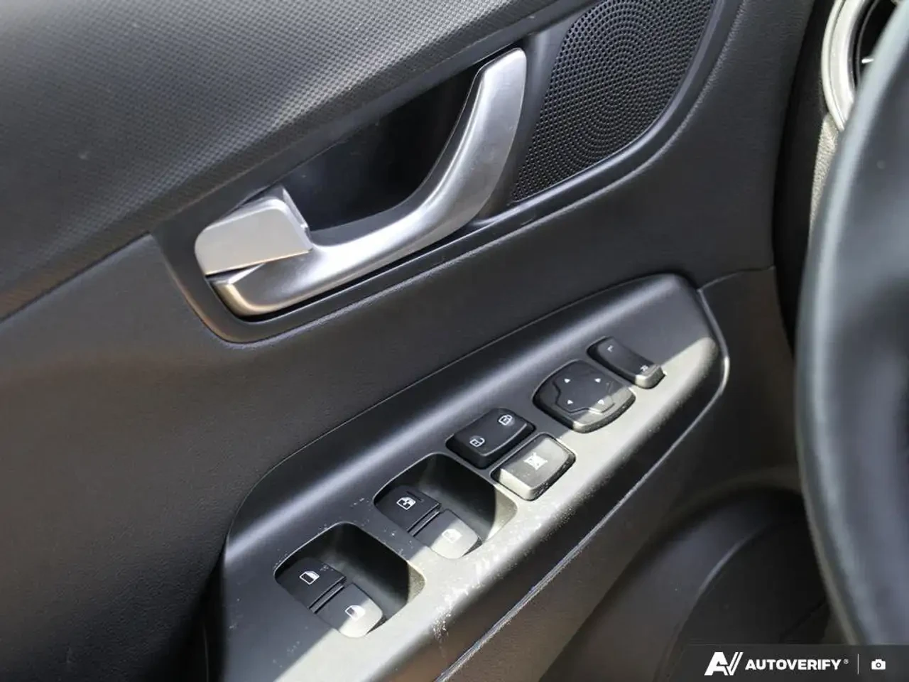 Hyundai Kona Ultimate, снимка 8 - Автомобили и джипове - 54551832