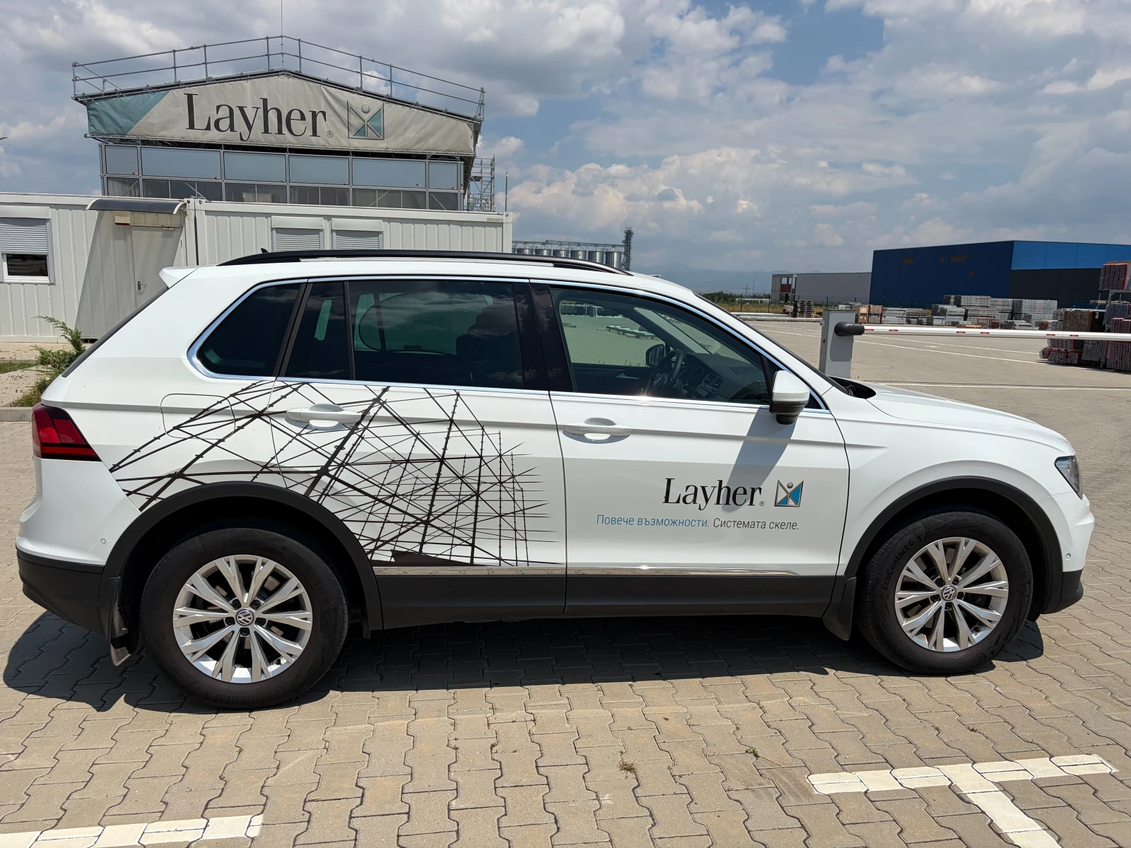 VW Tiguan, снимка 4 - Автомобили и джипове - 55471418