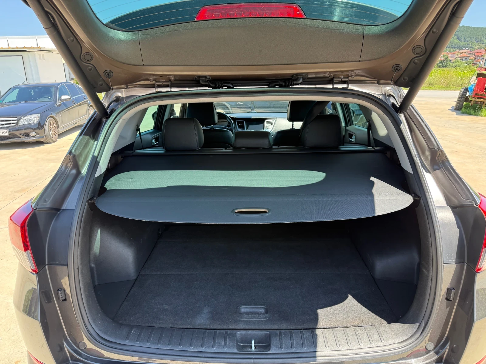 Hyundai Tucson 2.0CRDi 4x4 , снимка 15 - Автомобили и джипове - 55428389