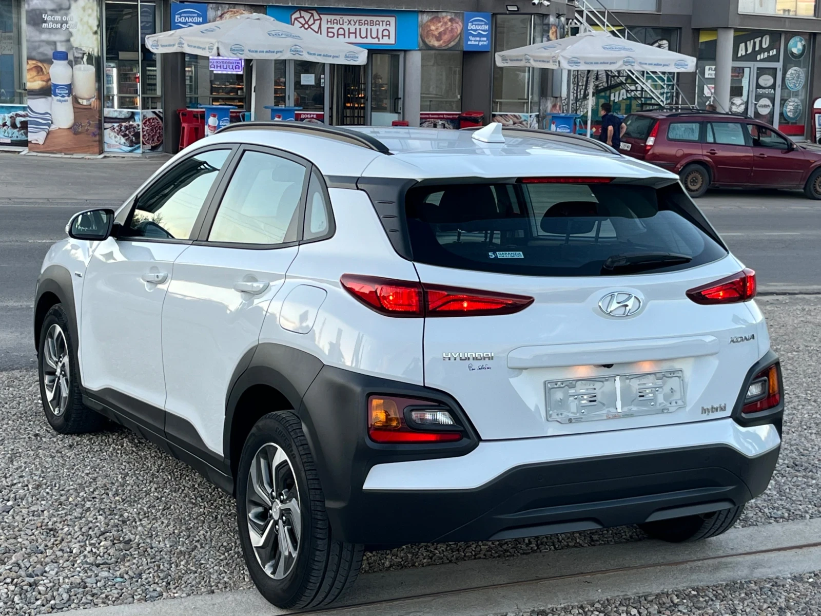 Hyundai Kona 1.6 Hibrid.Като нова.Собствен лизинг!!!, снимка 6 - Автомобили и джипове - 55954549