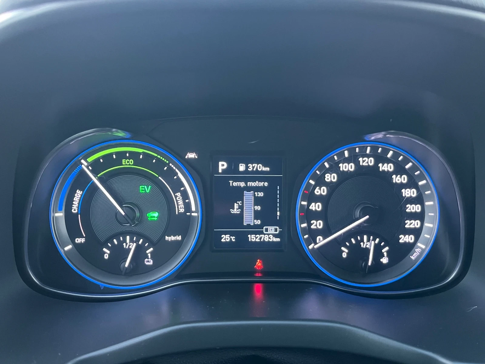 Hyundai Kona 1.6 Hibrid.Като нова.Собствен лизинг!!!, снимка 15 - Автомобили и джипове - 55954549