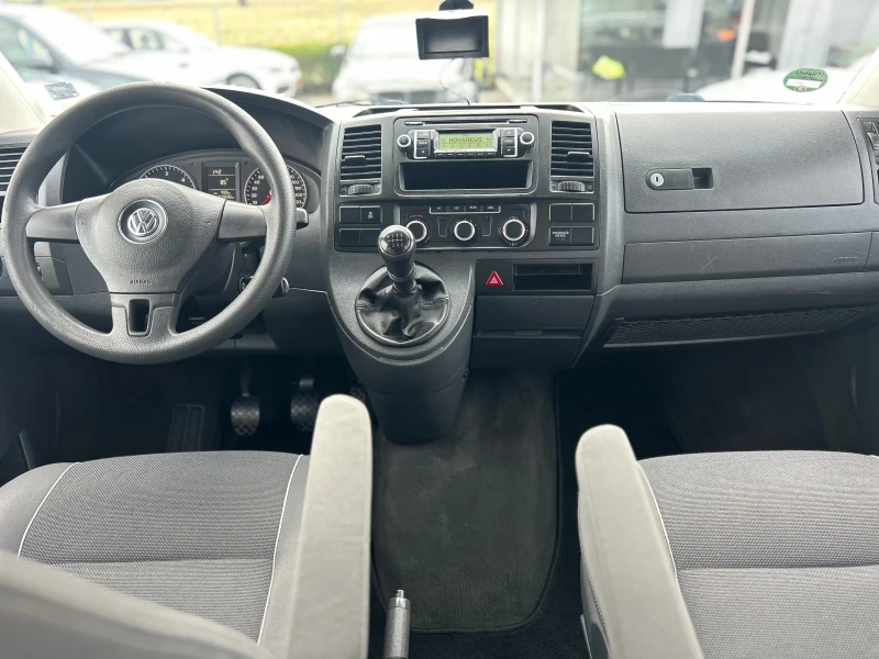 VW Multivan 2.0 TDI 140 hp 2010 , снимка 11 - Бусове и автобуси - 51998312