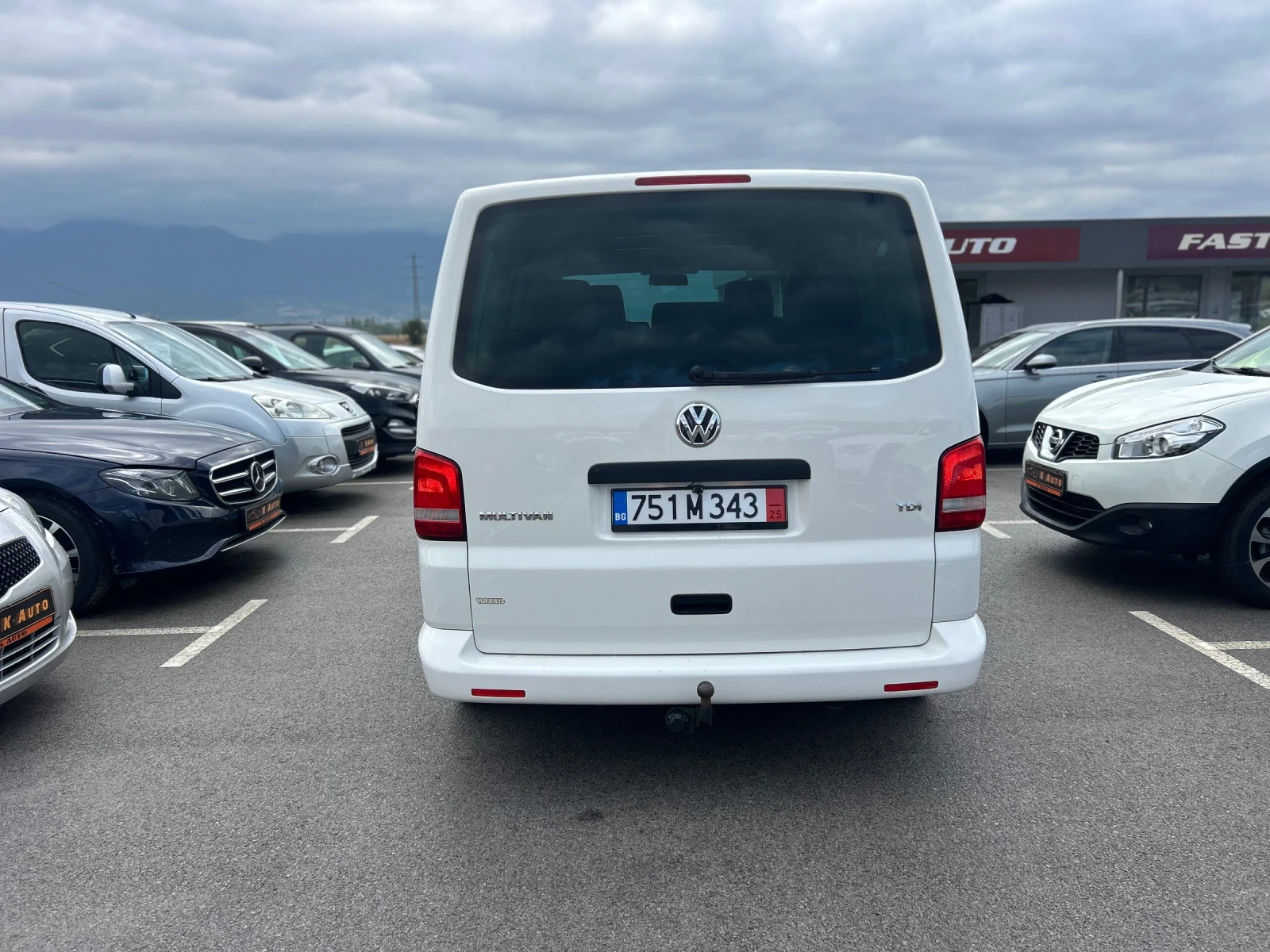 VW Multivan 2.0 TDI 140 hp 2010  - изображение 6
