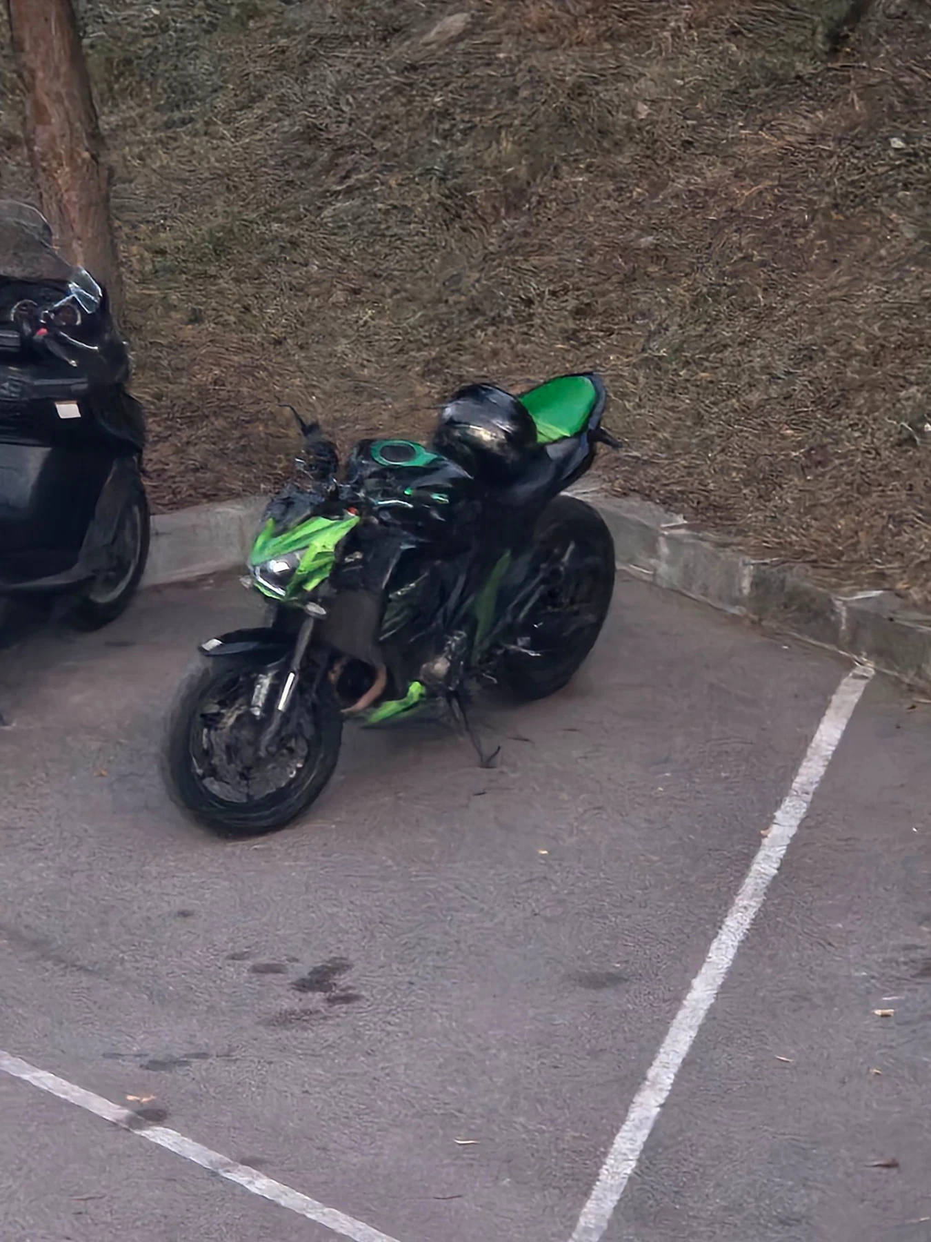 Kawasaki Z Z800, снимка 4 - Мотоциклети и мототехника - 56358668