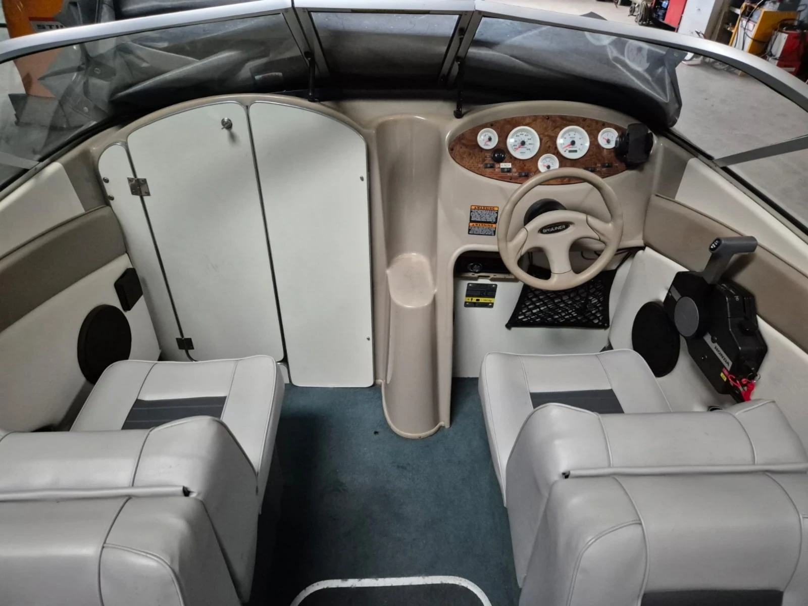 Лодка Bayliner Bayliner Capri 1802, снимка 10 - Воден транспорт - 53981825