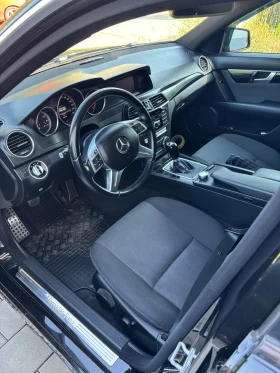 Mercedes-Benz C 200, снимка 9