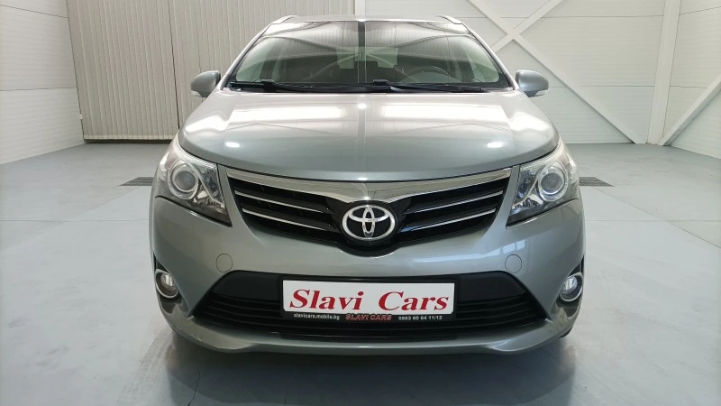 Toyota Avensis 2.2 d automat, снимка 3 - Автомобили и джипове - 38422651