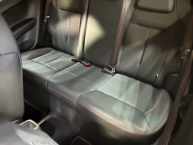 Peugeot 208 GTI 30th, снимка 9 - Автомобили и джипове - 50293652