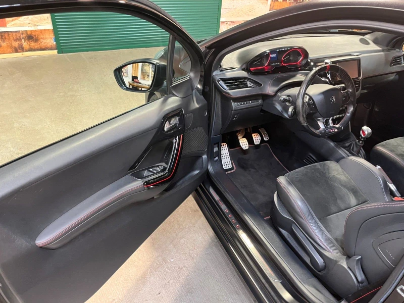 Peugeot 208 GTI 30th, снимка 4 - Автомобили и джипове - 50293652