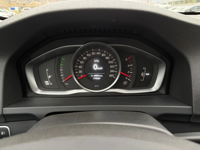 Volvo V60 2.0D3-136k.c. Facelift /179000km./, снимка 11 - Автомобили и джипове - 50581556