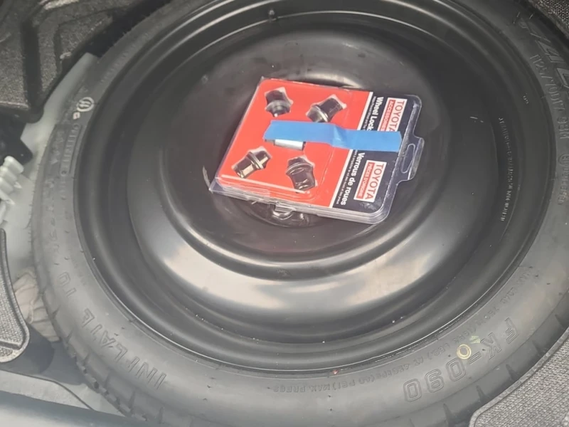 Lexus IS * 300 * CARFAX * БЕЗ ПЪРВОНАЧАЛНА ВНОСКА, снимка 15 - Автомобили и джипове - 53125861