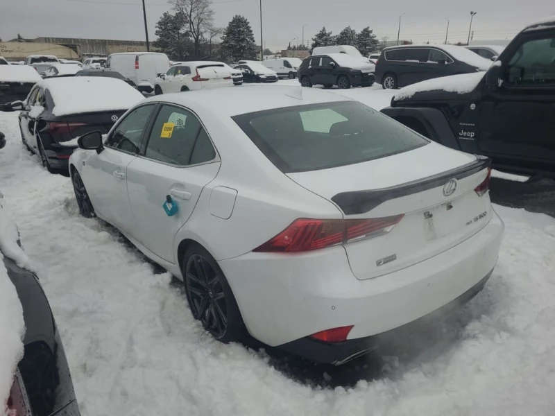Lexus IS * 300 * CARFAX * БЕЗ ПЪРВОНАЧАЛНА ВНОСКА, снимка 4 - Автомобили и джипове - 53125861