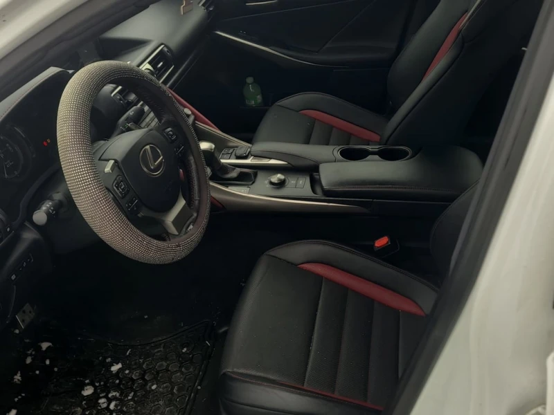 Lexus IS * 300 * CARFAX * БЕЗ ПЪРВОНАЧАЛНА ВНОСКА, снимка 5 - Автомобили и джипове - 53125861