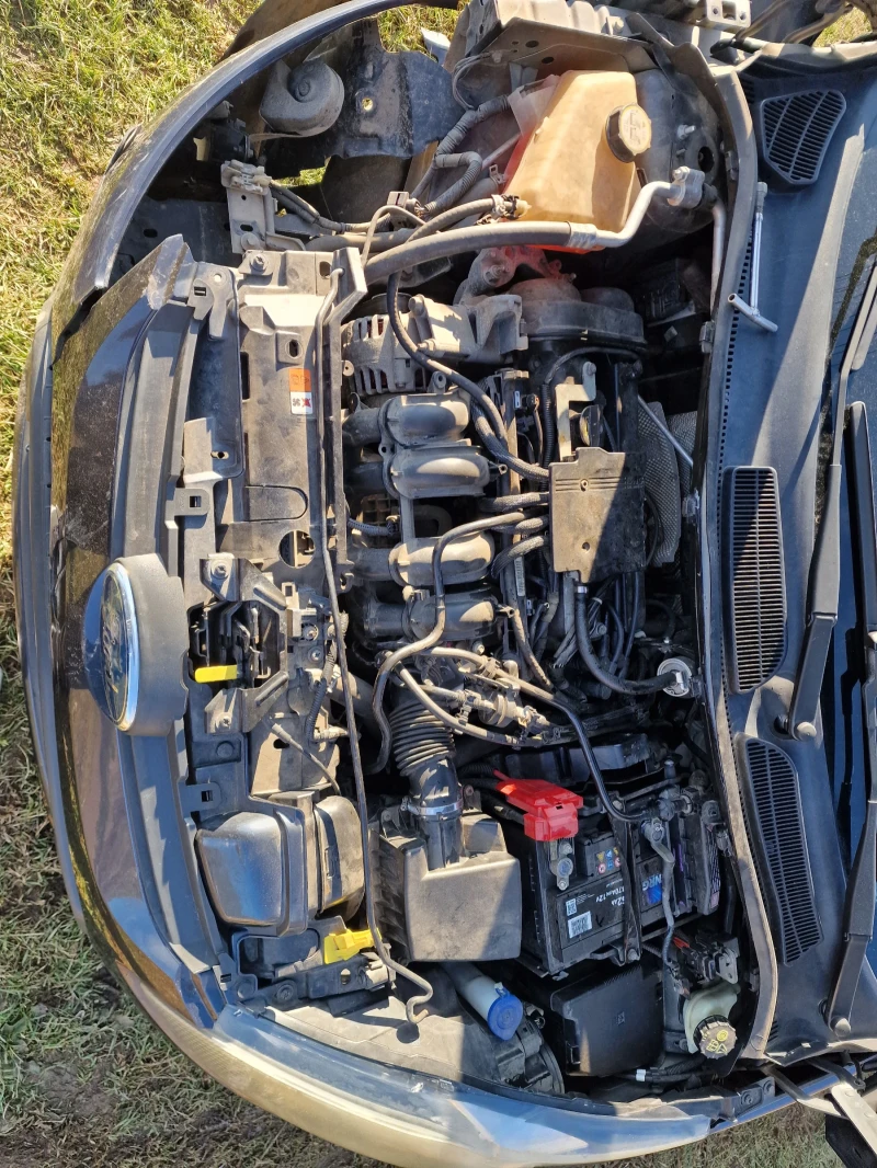 Ford Fiesta MK7, снимка 17 - Автомобили и джипове - 53170184