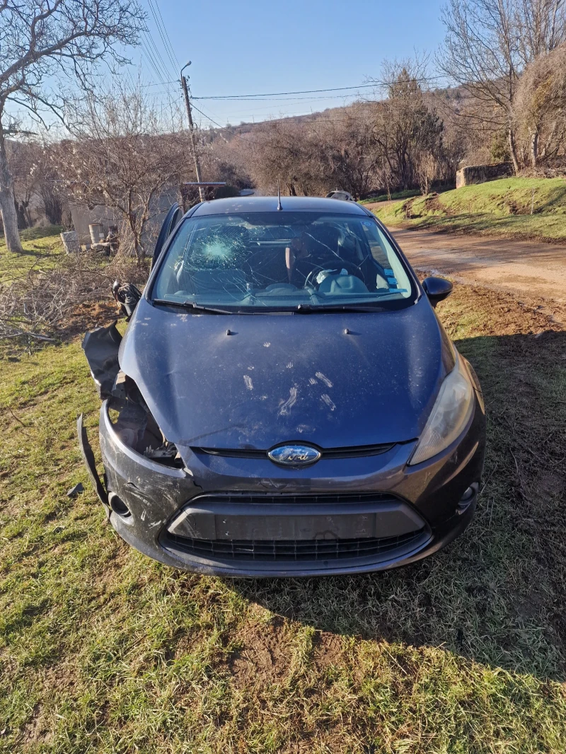 Ford Fiesta MK7, снимка 5 - Автомобили и джипове - 53170184