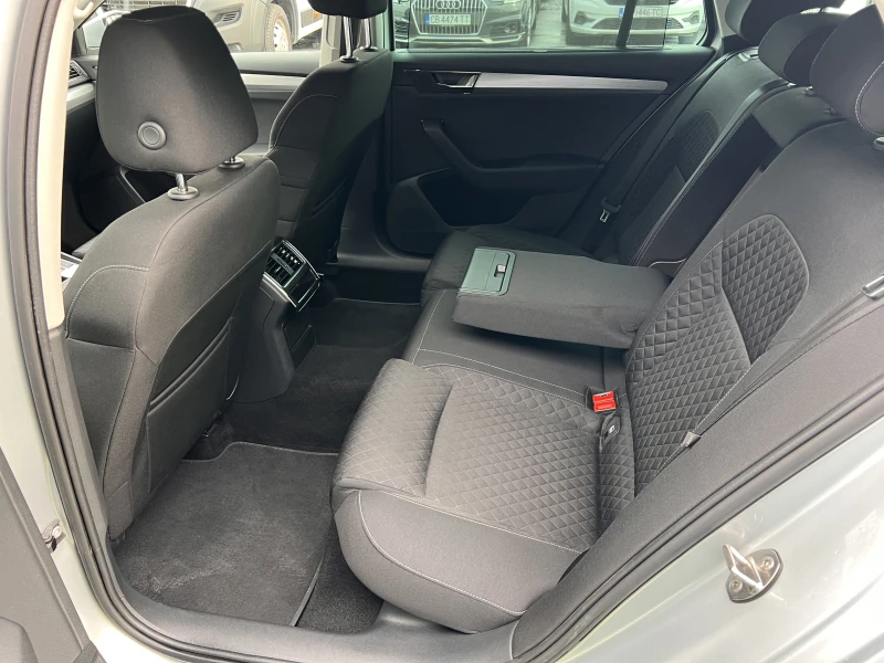 Skoda Superb Style/2.0TDI/150K.C./7AT, снимка 12 - Автомобили и джипове - 53356458