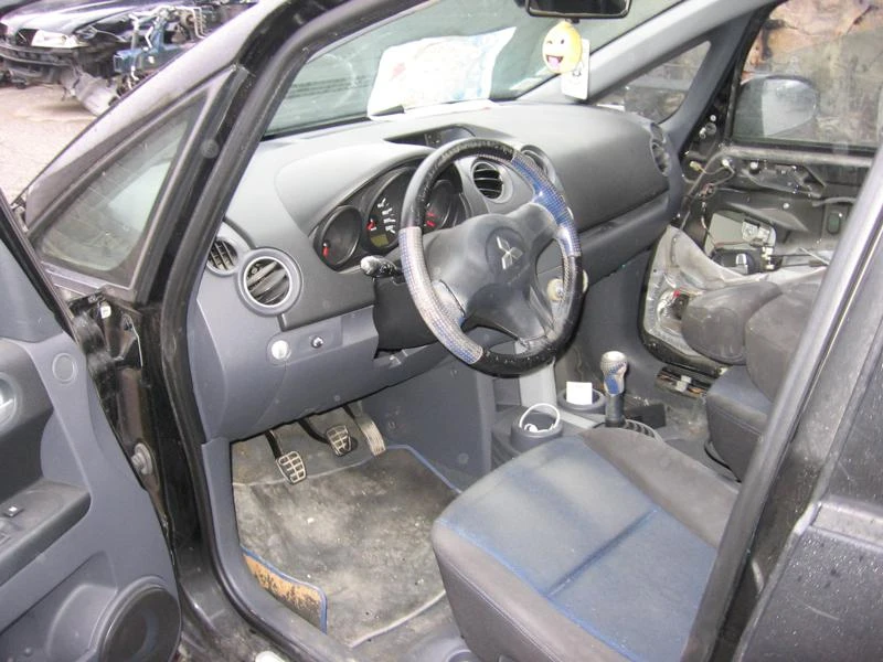 Mitsubishi Colt 1.3 - изображение 3