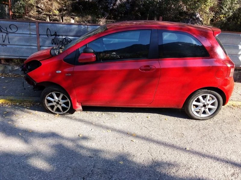 Toyota Yaris 1.4 D4D, снимка 3 - Автомобили и джипове - 36015398