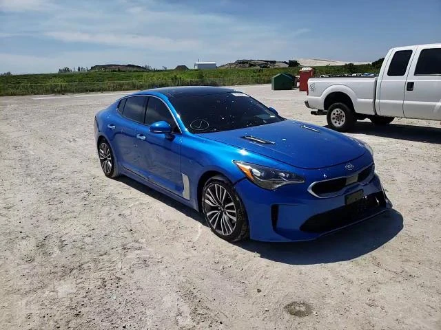 Kia Stinger 2.0L 4 Rear-wheel drive, снимка 9 - Автомобили и джипове - 48551676