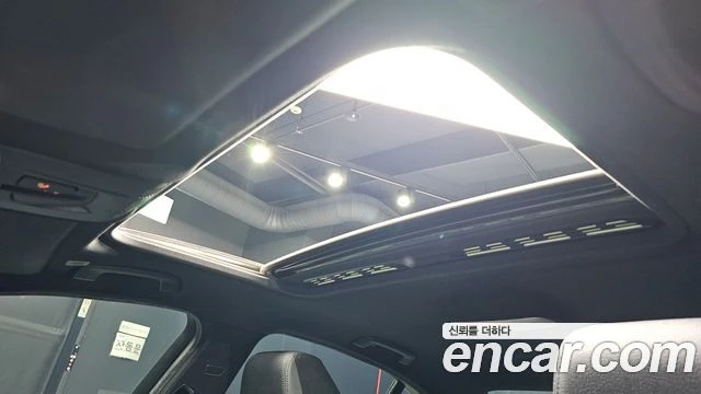 BMW 320 i M Sport | Цена с всичко до България, снимка 11 - Автомобили и джипове - 54425026