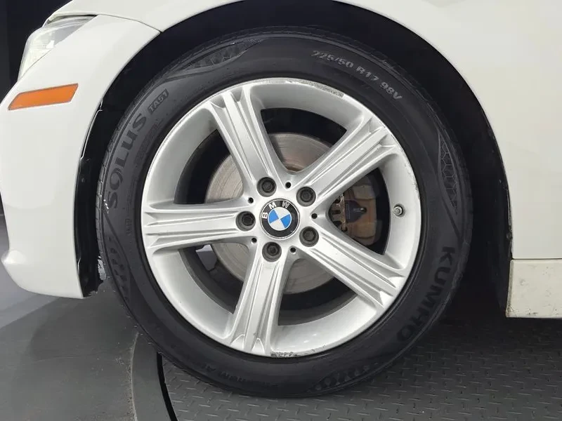 BMW 320 i M Sports - САМО 30% АВАНС, снимка 5 - Автомобили и джипове - 55896892