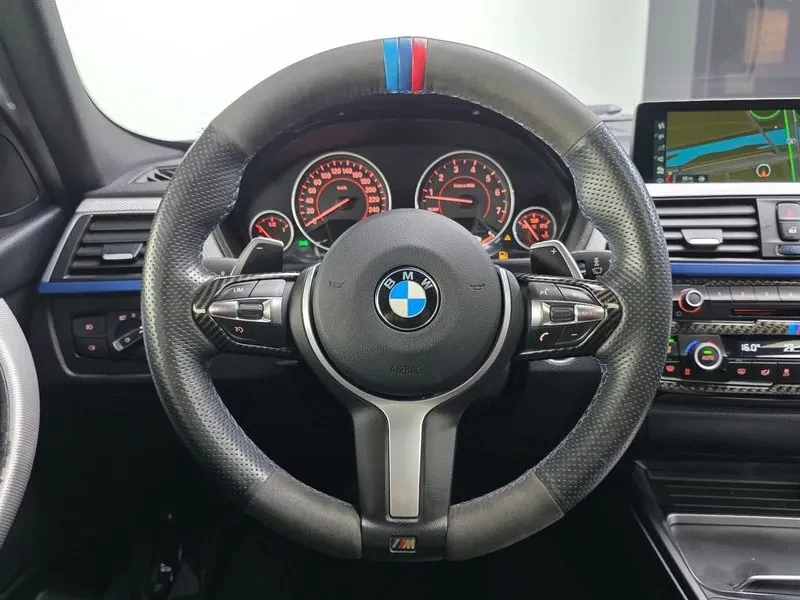 BMW 320 i M Sports - САМО 30% АВАНС, снимка 13 - Автомобили и джипове - 55896892