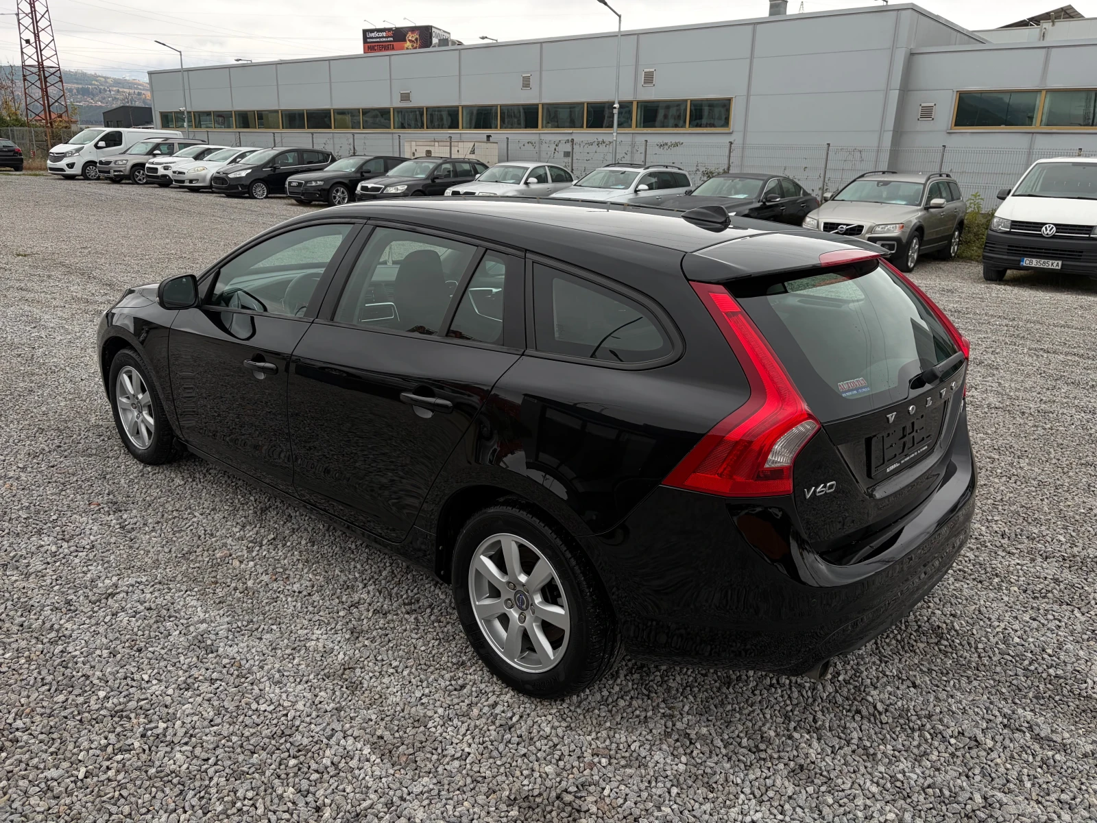 Volvo V60 2.0D3-136k.c. Facelift /179000km./ | Mobile.bg   4