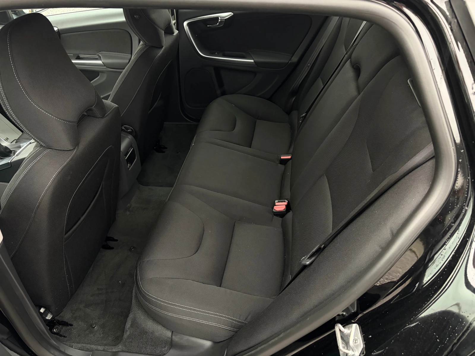 Volvo V60 2.0D3-136k.c. Facelift /179000km./ | Mobile.bg   15