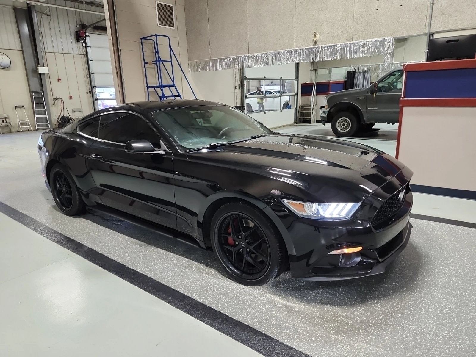 Ford Mustang * CARFAX *    | Mobile.bg   1