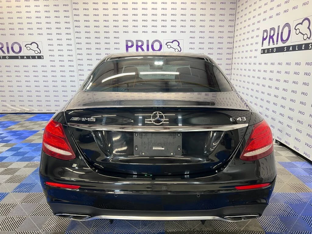 Mercedes-Benz E 43 AMG 4MATIC* АвтоКредит* (ЦЕНА ДО БГ), снимка 4 - Автомобили и джипове - 54057353