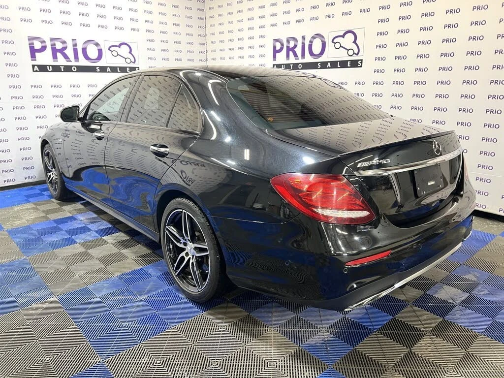 Mercedes-Benz E 43 AMG 4MATIC* АвтоКредит* (ЦЕНА ДО БГ), снимка 3 - Автомобили и джипове - 54057353