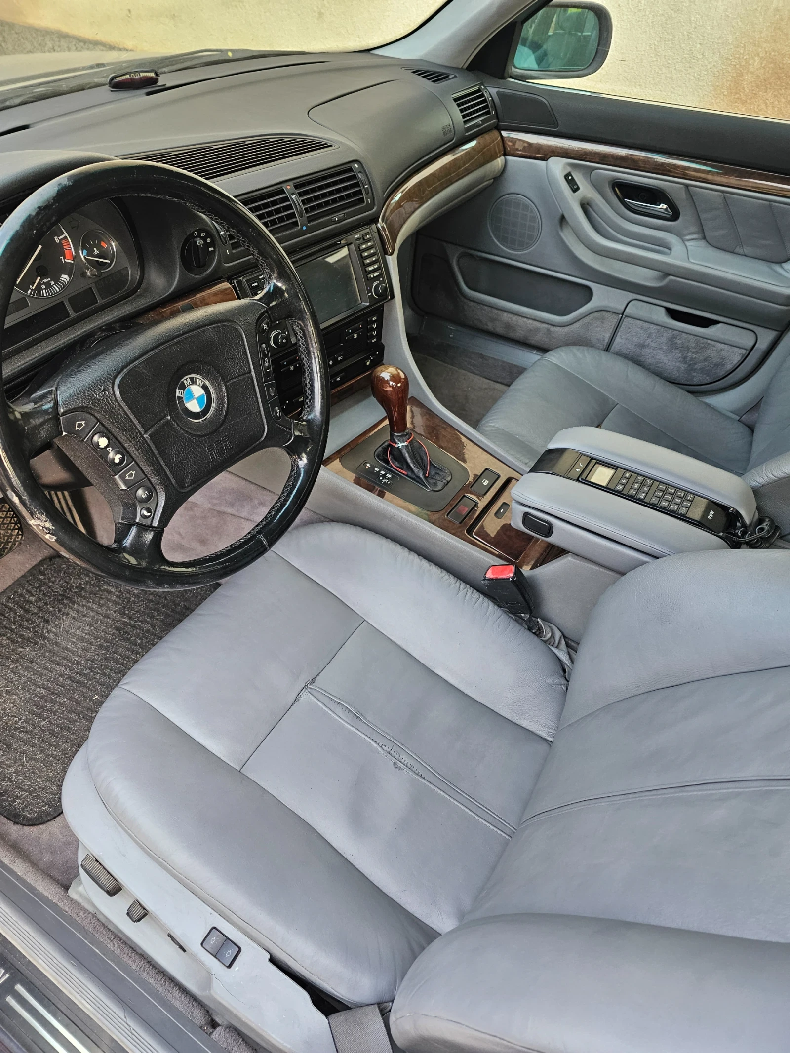 BMW 735, снимка 17 - Автомобили и джипове - 54183643