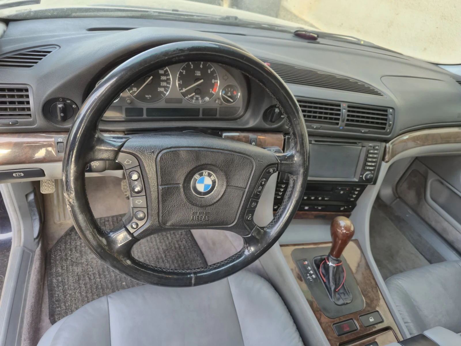 BMW 735, снимка 9 - Автомобили и джипове - 54183643
